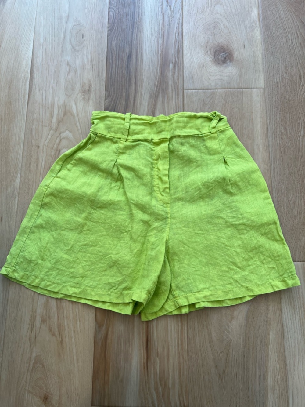 High-Waist Linen Shorts in Lime Green Size 7 Juniors